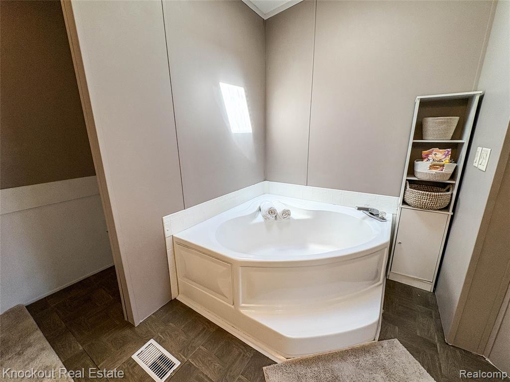 7760 Bell Road, Birch Run, MI 48415 — Photo 32