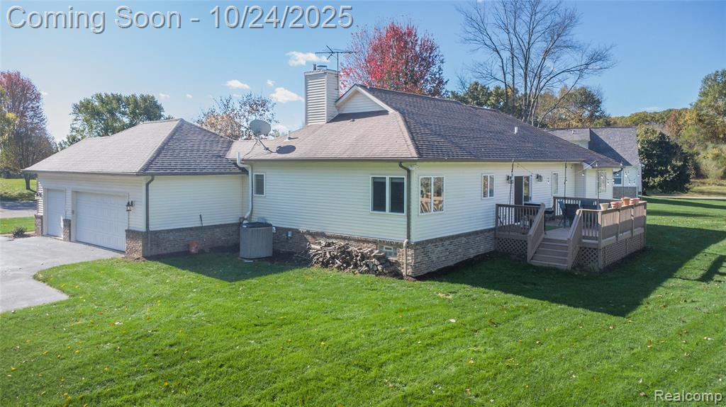 6090 Raphael Court, White Lake, MI 48383 — Photo 32