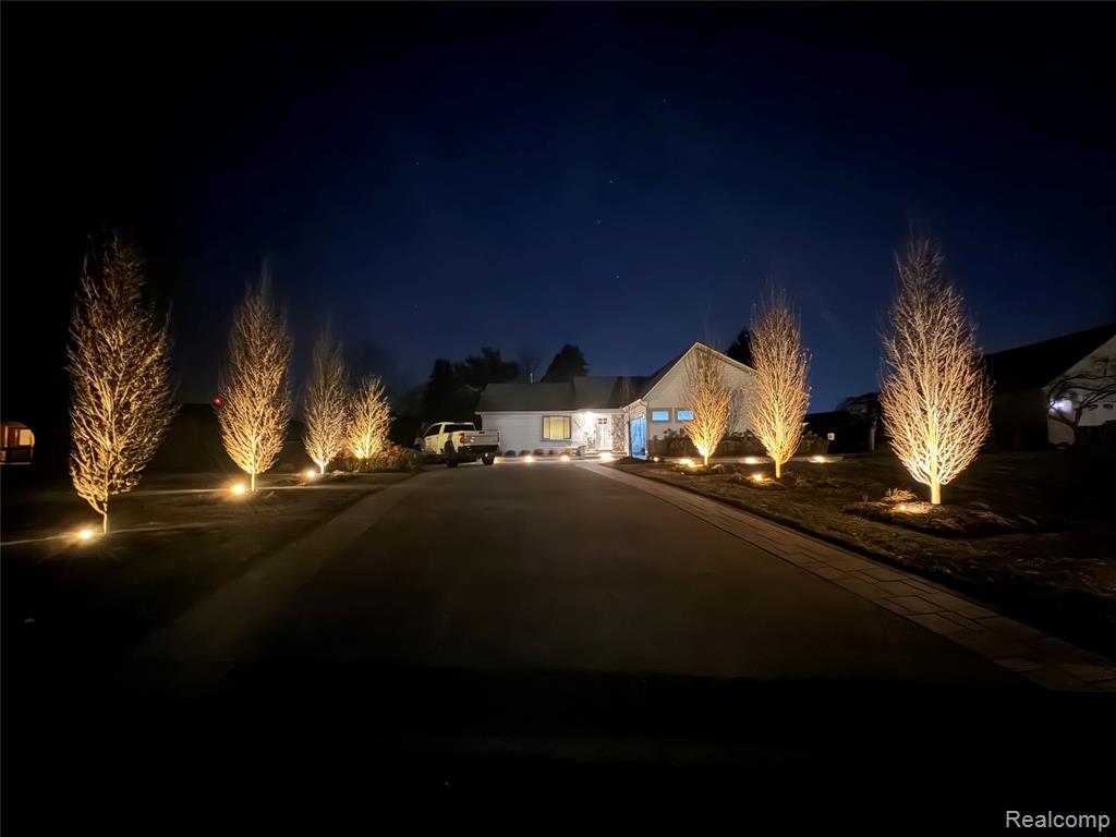 10754 Oxbow Lakeshore Drive, White Lake, MI — Photo 40