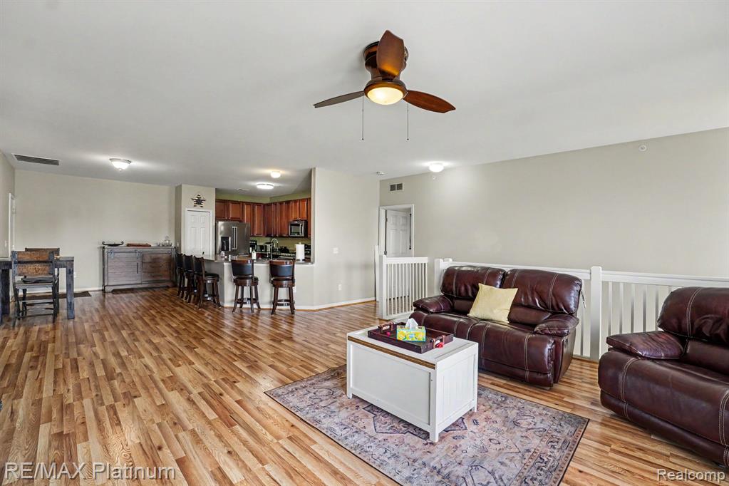 10217 CROSSVIEW TRAIL, Howell, MI 48855 — Photo 8