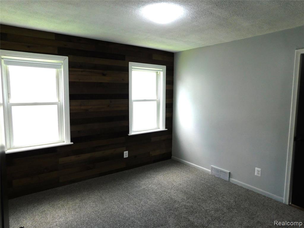 16740 College, Fraser, MI 48026 — Photo 15