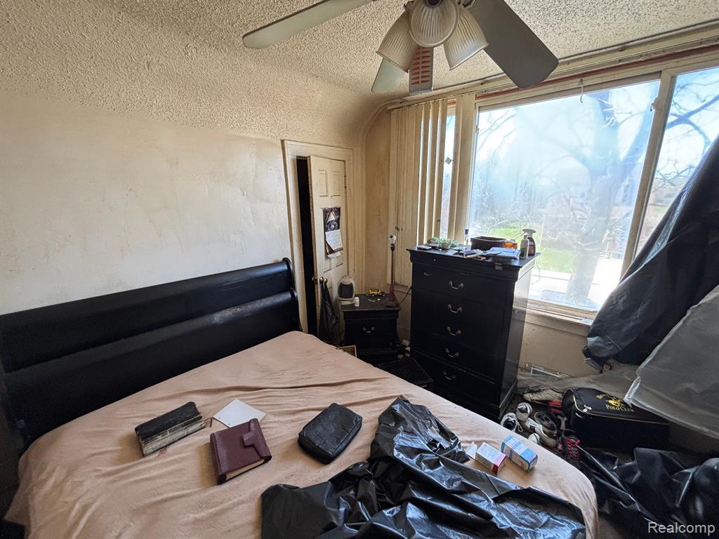 5572 CADILLAC Avenue, Detroit, MI 48213 — Photo 11