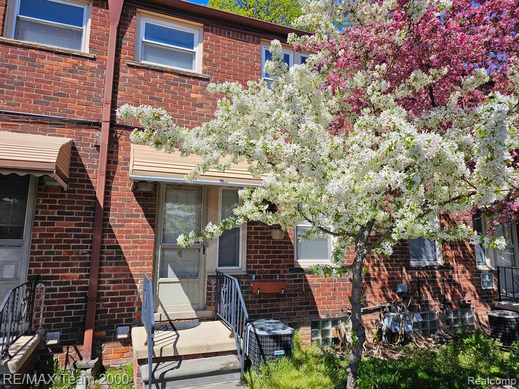 4580 FIRESTONE Street, 4, Dearborn, MI 48126 — Photo 2
