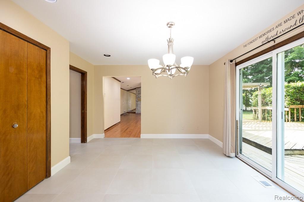 6275 Fairbrook Court, West Bloomfield, MI — Photo 19