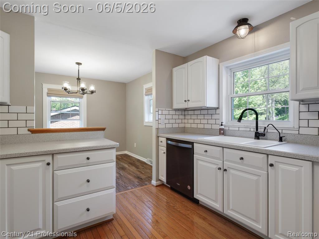 4921 Huron Drive, Clarkston, MI 48348 — Photo 9