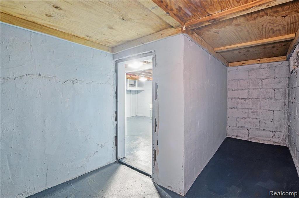 46 E LONGFELLOW Avenue, Pontiac, MI 48340 — Photo 33