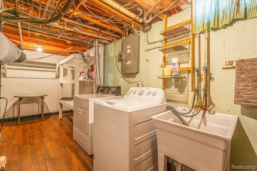 9436 Essex Street, Romulus, MI 48174 — Photo 46