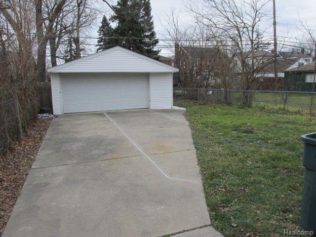 953 NEW YORK Avenue, Lincoln Park, MI 48146 — Photo 12