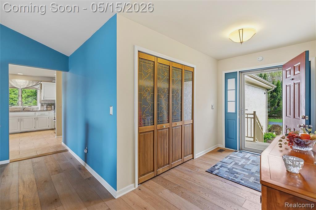 450 W Drahner Road, Oxford, MI 48371 — Photo 3