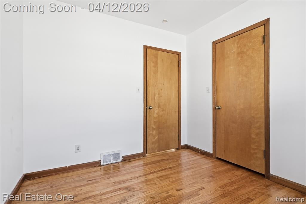 5908 Pine Street, Taylor, MI 48180 — Photo 17