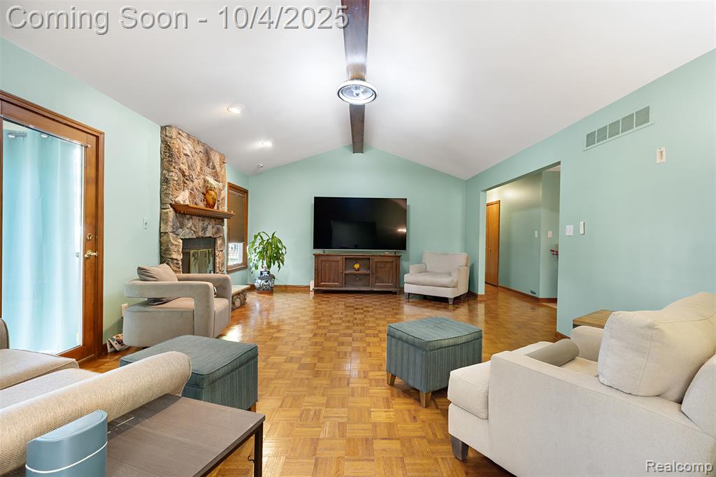 8614 Island Boulevard, Grosse Ile, MI 48138 — Photo 5