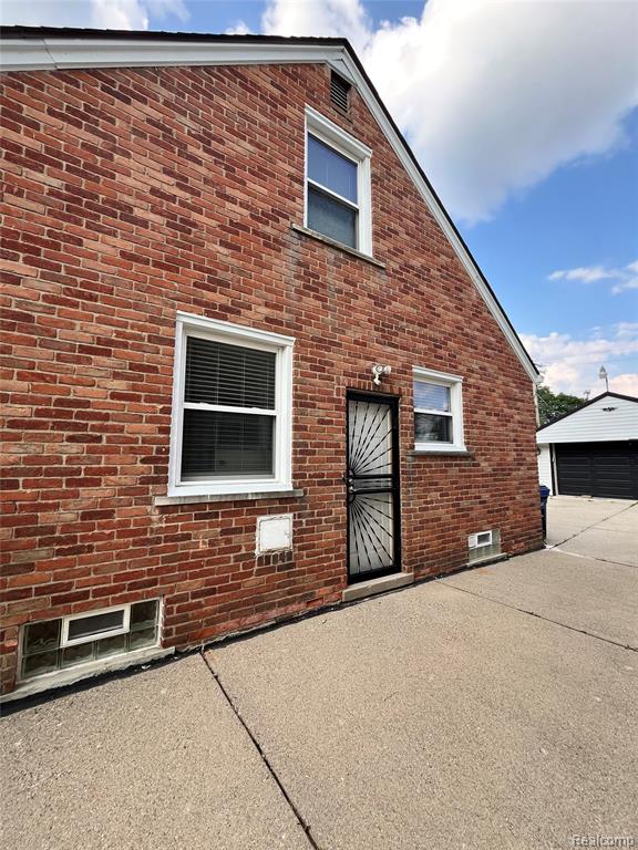 9112 Dixie, Redford, MI 48239 — Photo 4