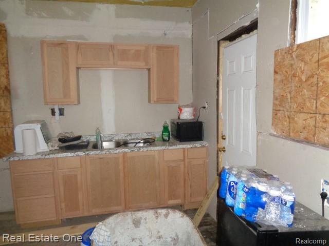 5468 Holcomb Street, Detroit, MI 48213 — Photo 18