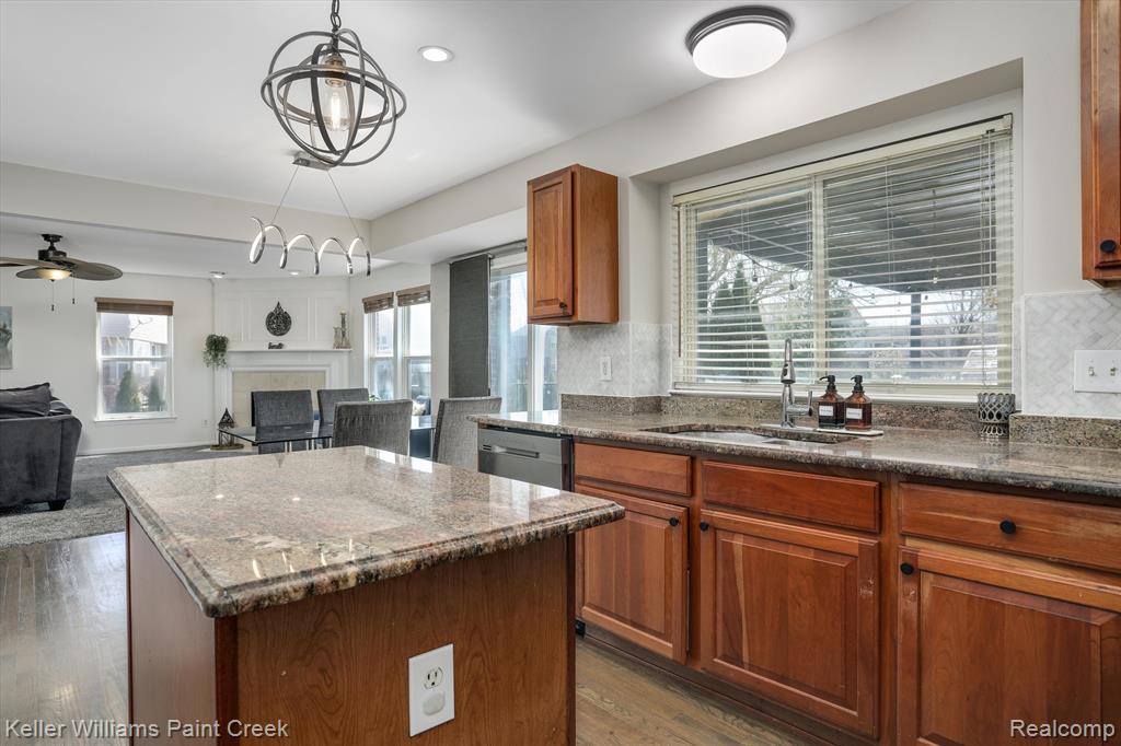 3558 Times Square Boulevard, Canton, MI 48188 — Photo 17