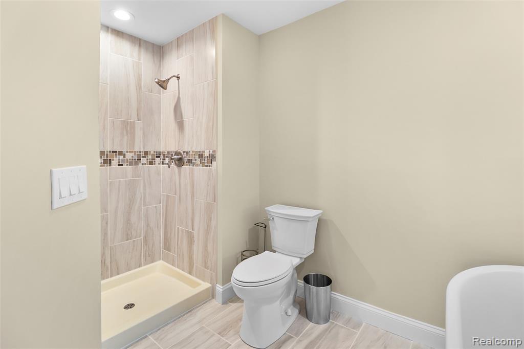 1075 Long Leaf Court, Brighton, MI 48116 — Photo 20