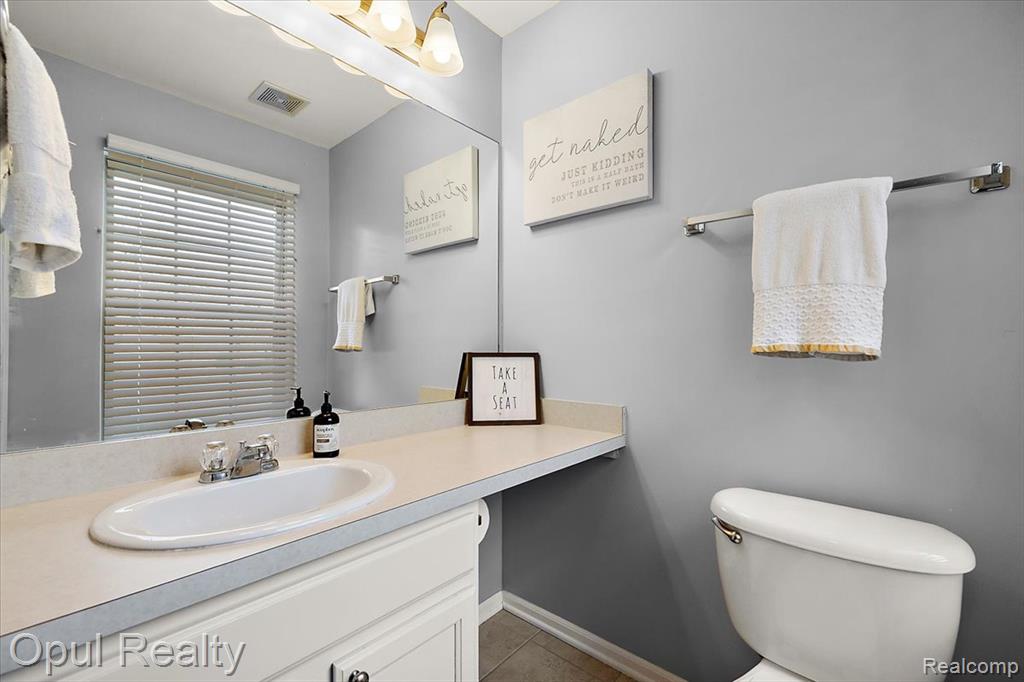 8745 Vine Street, Belleville, MI 48111 — Photo 18