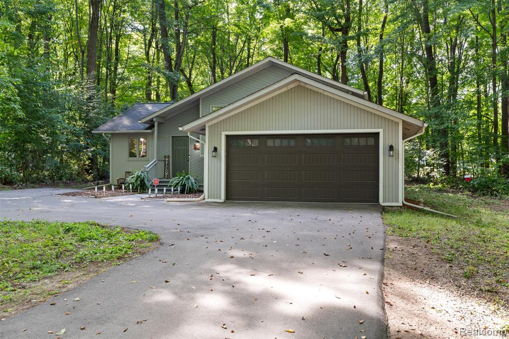 4365 Rose Court, Lake Orion, MI 48362 — Photo 3