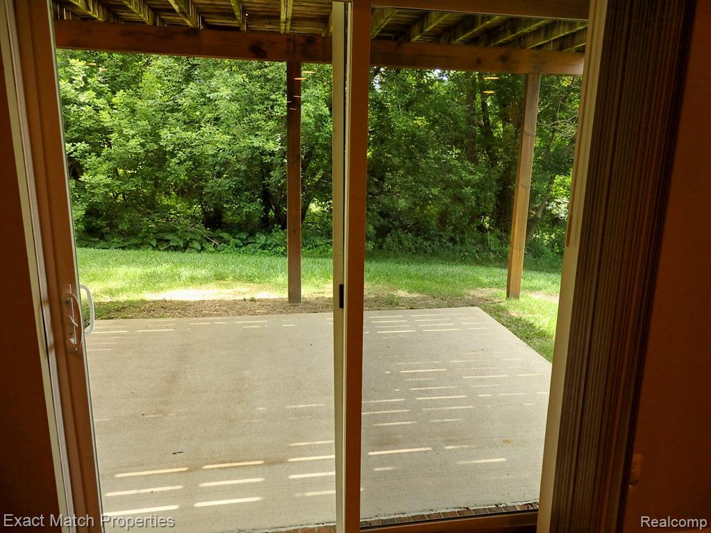 971 Sloane Court, 4, White Lake, MI — Photo 45
