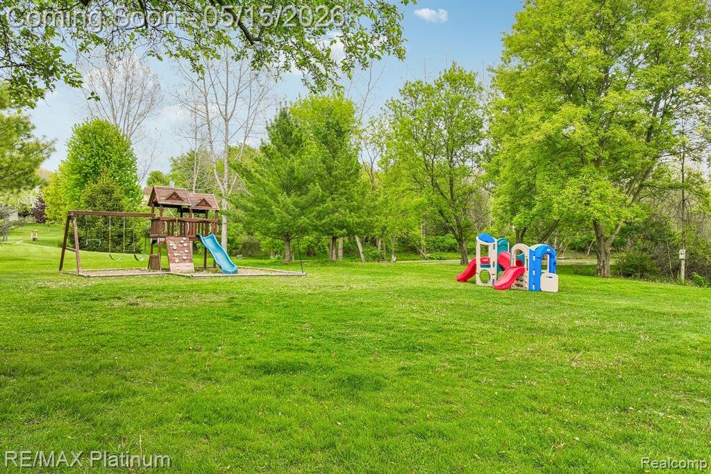2584 Birchwood Drive, Howell, MI 48855 — Photo 37