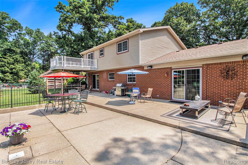 8900 Rickett Road, Brighton, MI 48116 — Photo 21