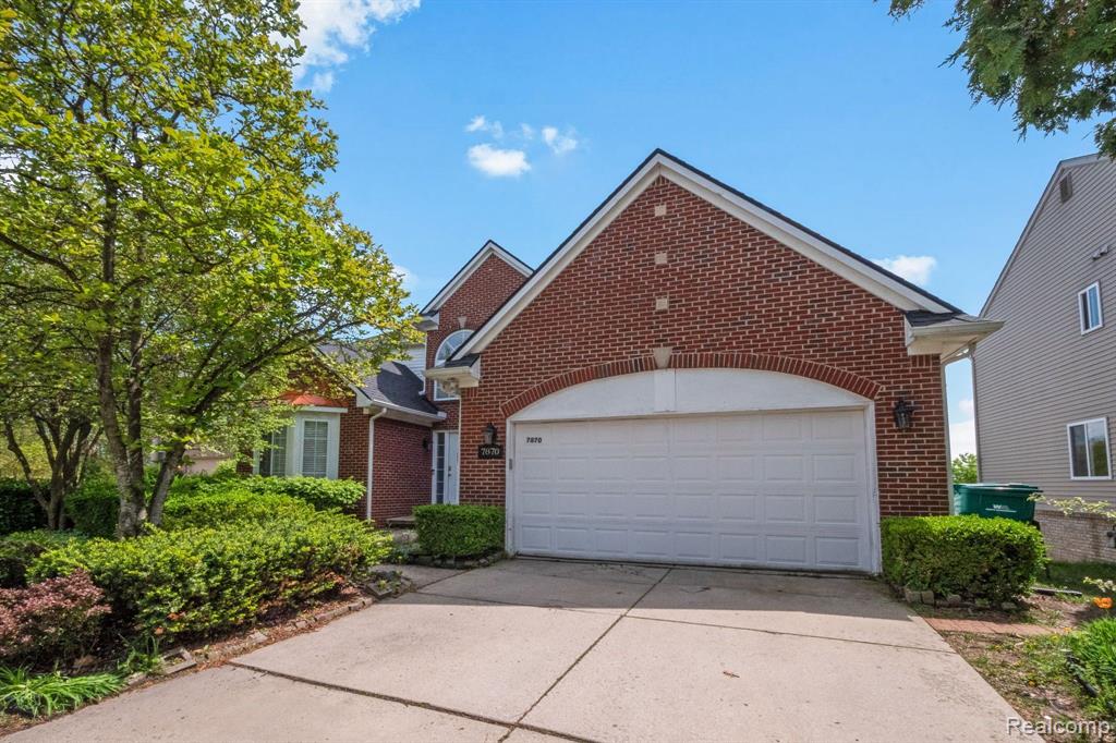7870 GREENE FARM Drive, Ypsilanti, MI 48197 — Photo 32