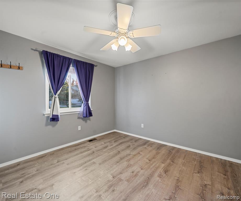 41573 BEDFORD Drive, Canton, MI 48187 — Photo 13