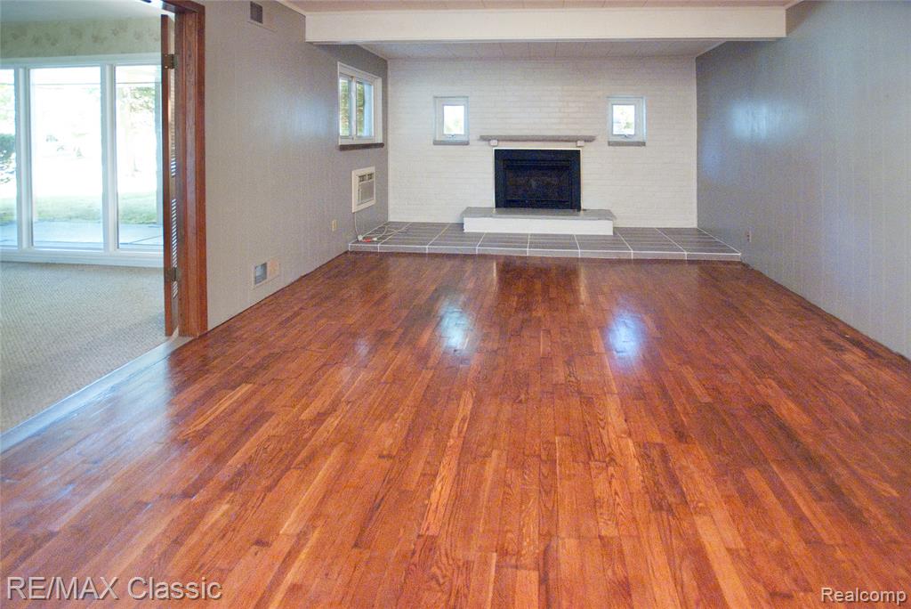 4836 Sundew Street, Commerce Twp, MI 48382 — Photo 14