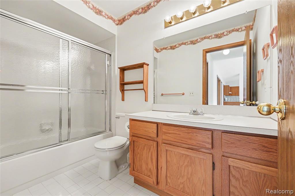41302 Fortuna Drive E, Clinton Twp, MI 48038 — Photo 22