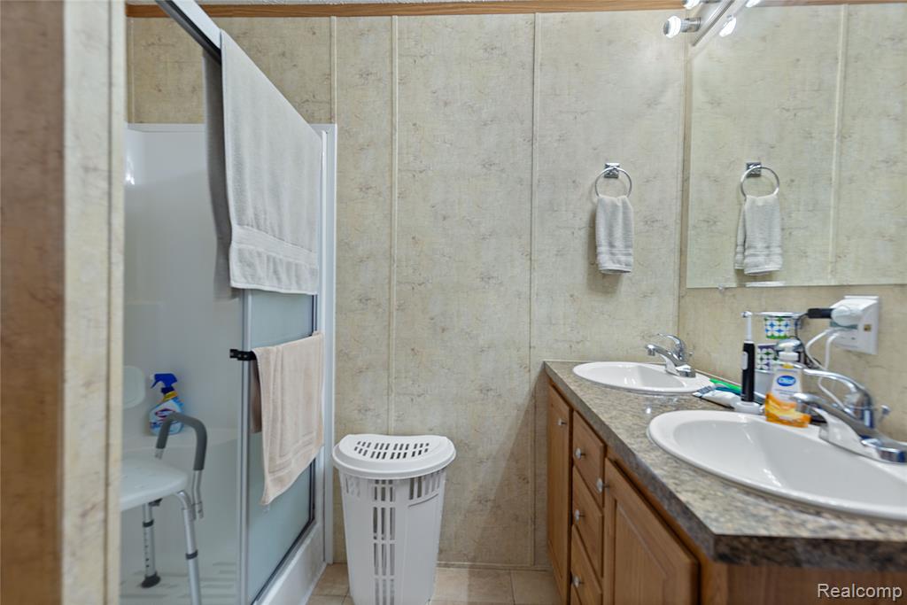 111 Riviera, Oakland, MI 48371 — Photo 10