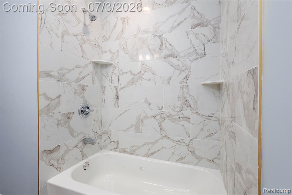 4335 W 14 Mile Road, Royal Oak, MI 48073 — Photo 42
