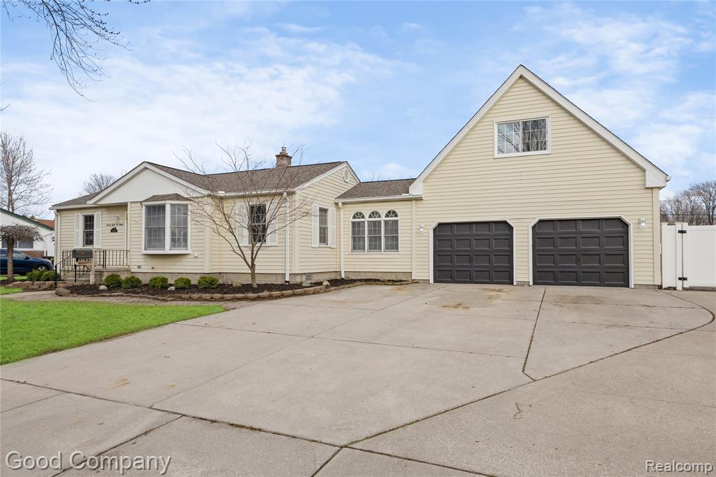 28280 Roy Street, Saint Clair Shores, MI 48081 — Photo 2
