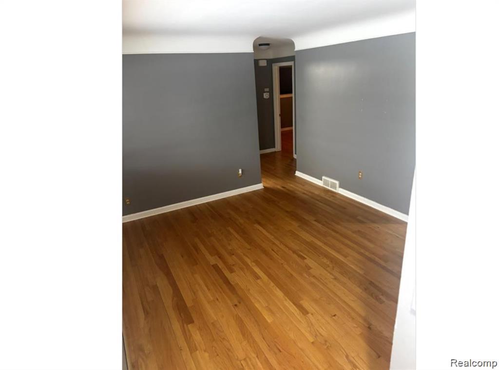 25146 WAGNER Avenue, Warren, MI 48089 — Photo 2