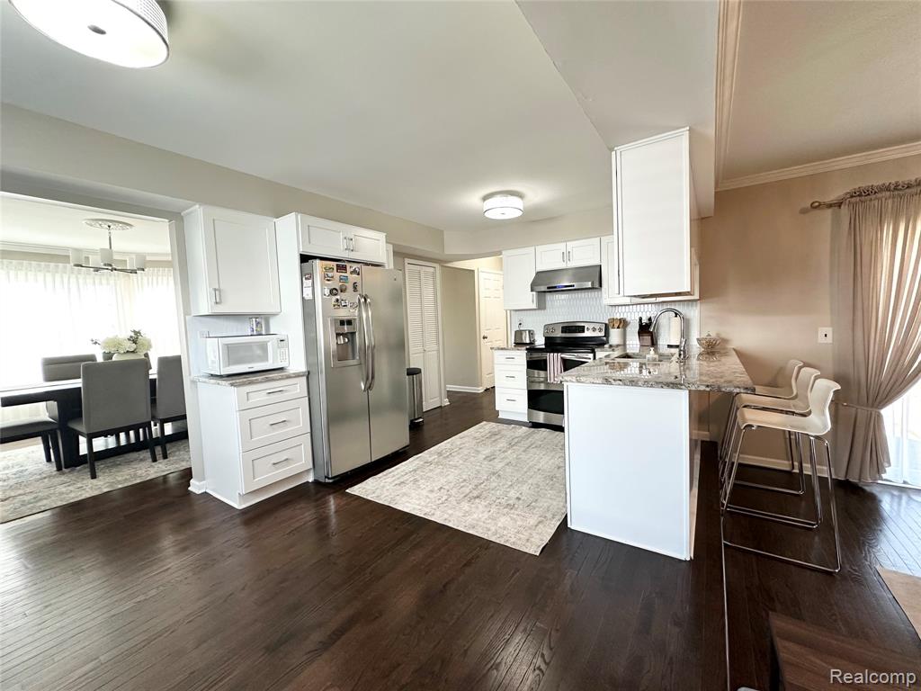 4581 Benjamin Drive, Sterling Heights, MI 48310 — Photo 6