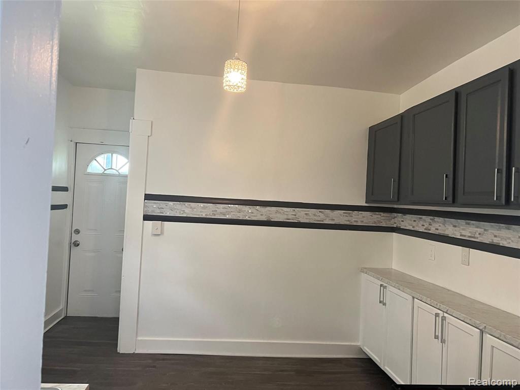 2150/2152 CRANE Street, Detroit, MI 48214 — Photo 6