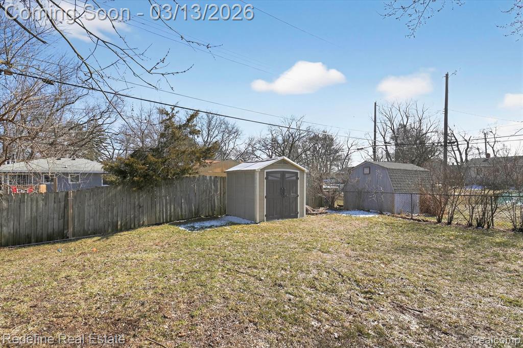 2236 Mentone Street, Wolverine Lake, MI 48390 — Photo 25