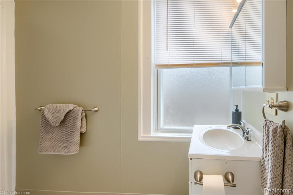 29 Law Street, Lapeer, MI 48446 — Photo 20