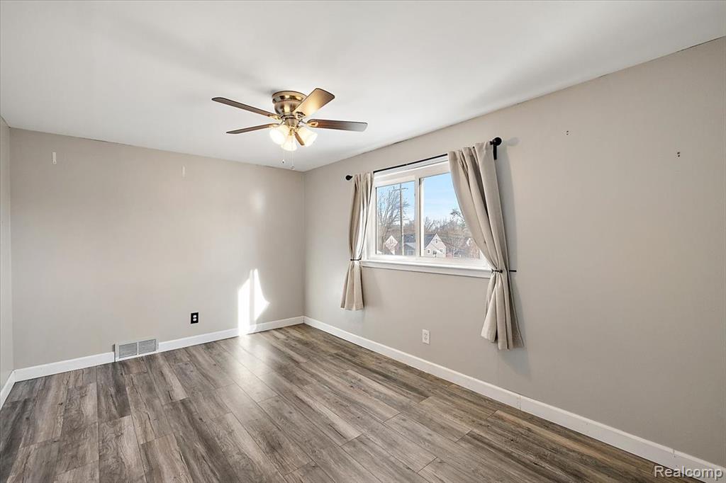515 S Webik Avenue, Clawson, MI — Photo 33