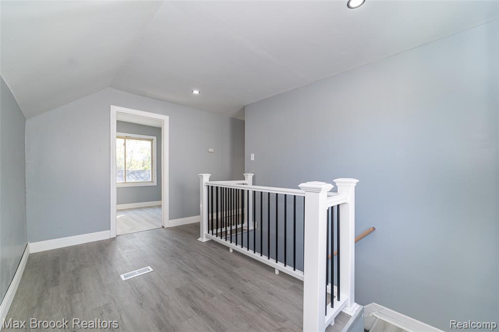 9327 Schaefer Highway, Detroit, MI 48228 — Photo 24