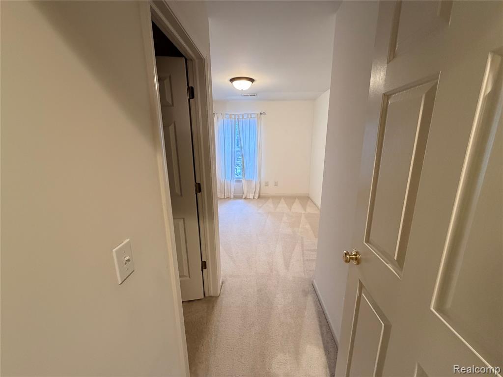 714 OLDE ENGLISH Circle, Unit 30, Howell, MI 48855 — Photo 10