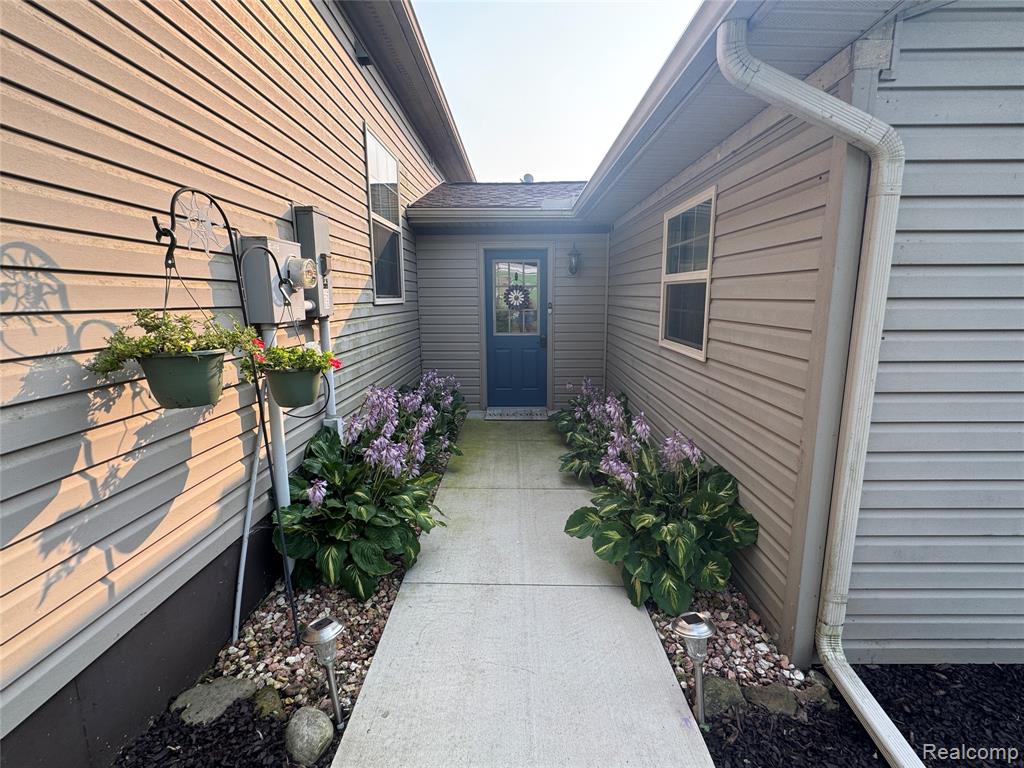 577 Norvell Beach Drive, Brooklyn, MI 49230 — Photo 32