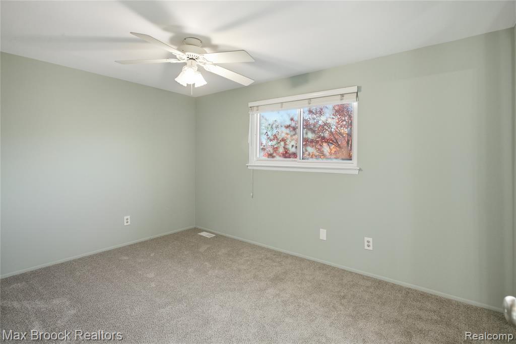 2846 Bombridge Court, Ann Arbor, MI 48104 — Photo 24