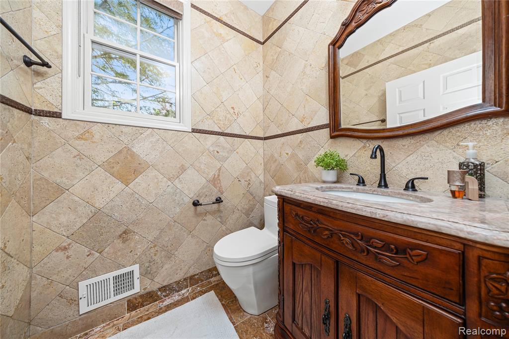50045 E Fellows Creek Court, Plymouth, MI 48170 — Photo 35