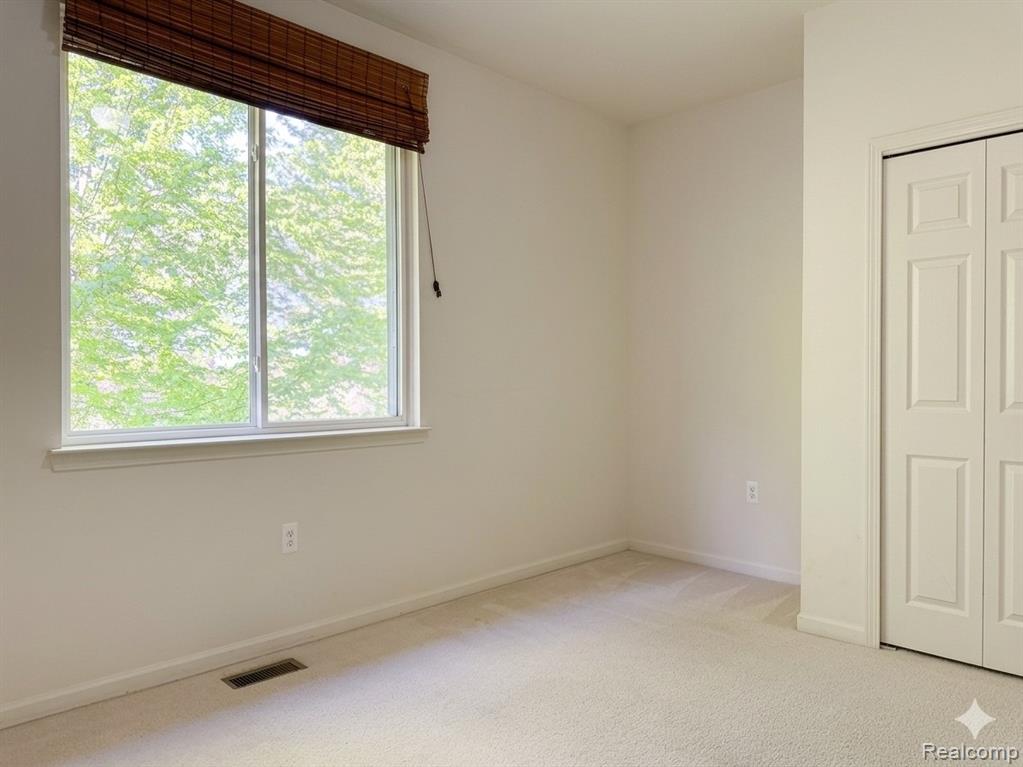5151 PARSLEY Drive, #33, Shelby Twp, MI 48316 — Photo 14