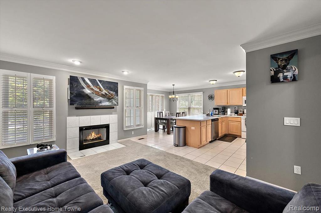899 Hathaway Dr Drive, Auburn Hills, MI 48326 — Photo 23