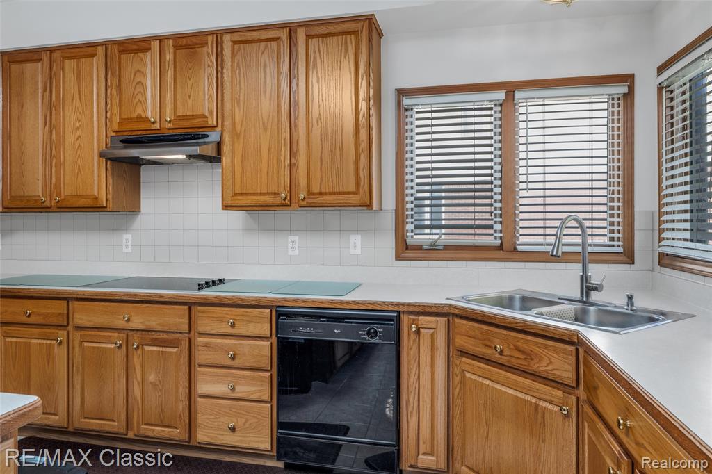 5922 Valley View Drive, Canton, MI 48187 — Photo 22