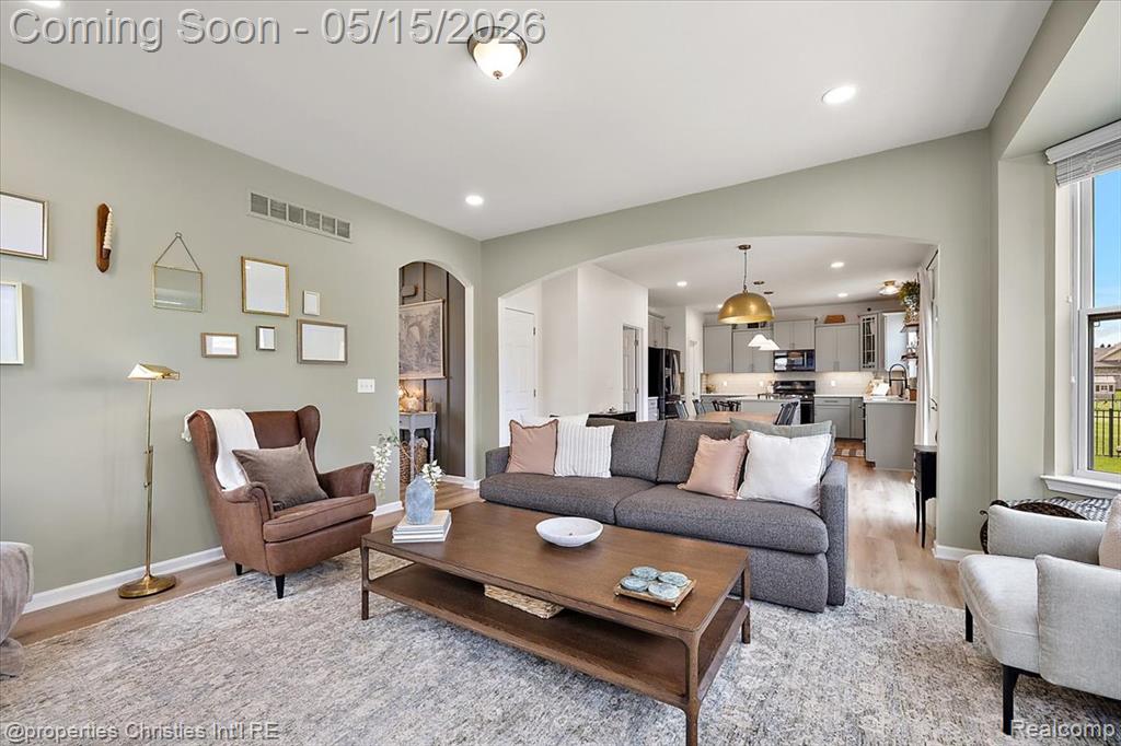20251 Bonica Drive, Clinton Twp, MI 48038 — Photo 12
