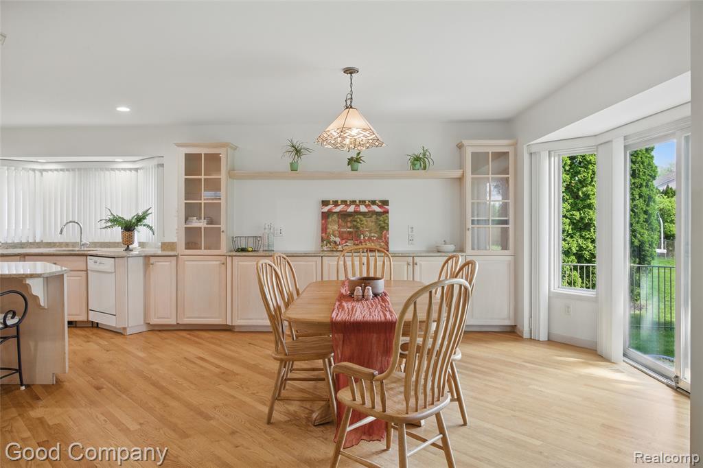 51414 Pinewood Drive, Macomb, MI 48042 — Photo 16