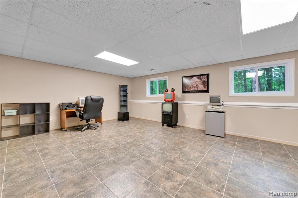 573 NAKOMIS Trail, Lake Orion, MI 48362 — Photo 52