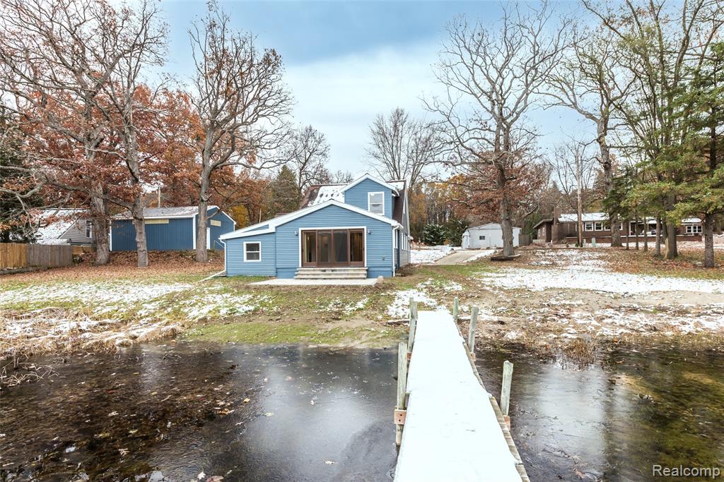 542 Oak Dale Drive, Chelsea, MI 48118 — Photo 17