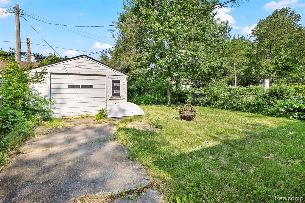 7785 METTETAL Street, Detroit, MI 48228 — Photo 5